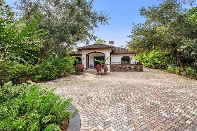 2605 64th ST SW, Naples, FL 34105