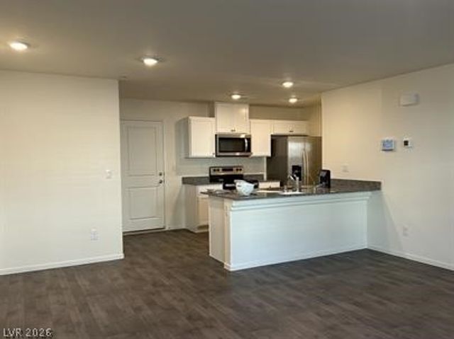 342 Pacific Sparrow Avenue, Henderson, NV 89011