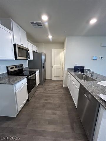 342 Pacific Sparrow Avenue, Henderson, NV 89011