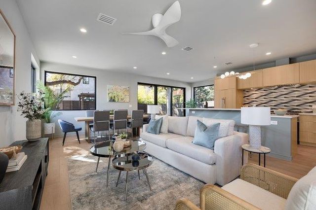 107 W Johanna ST B, Austin, TX 78704