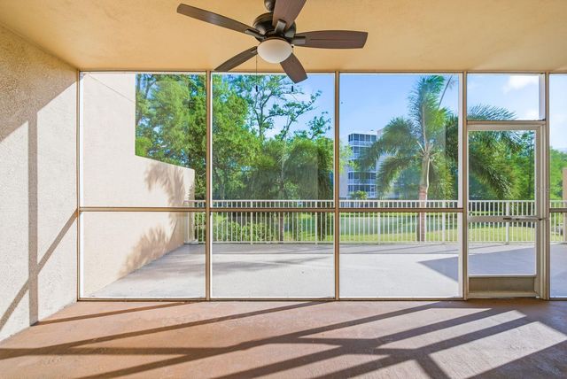 960 STARKEY ROAD 5105, Largo, FL 33771