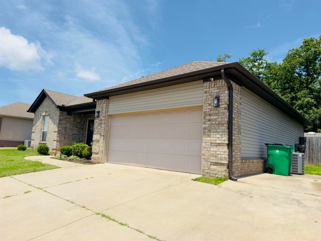330 Austin Creek Dr Drive, Austin, AR 72007