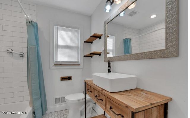 925 Stafford Drive, Toms River, NJ 08753