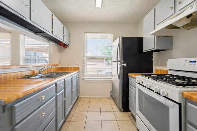 13619 Tanvern Lane, Houston, TX 77014