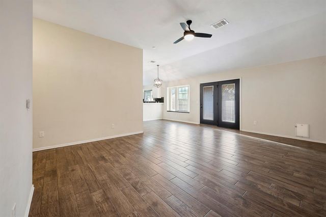 401 Tecumseh Meadows Court, Norman, OK 73069