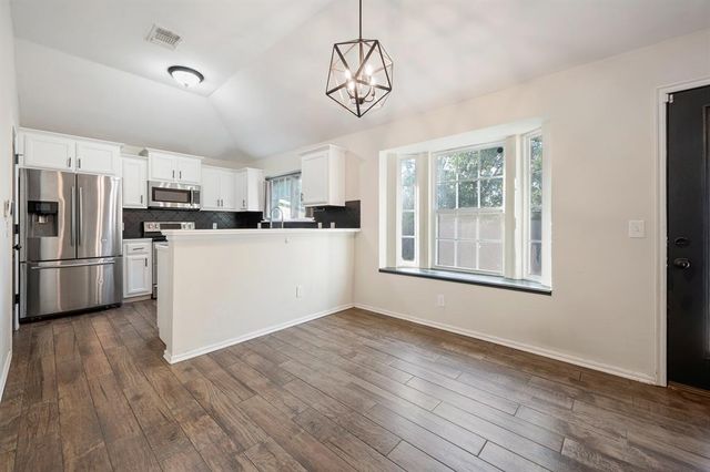 401 Tecumseh Meadows Court, Norman, OK 73069