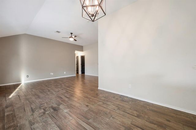 401 Tecumseh Meadows Court, Norman, OK 73069