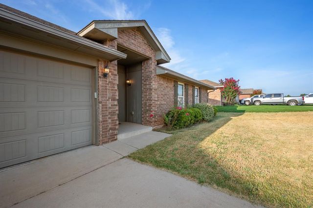 401 Tecumseh Meadows Court, Norman, OK 73069