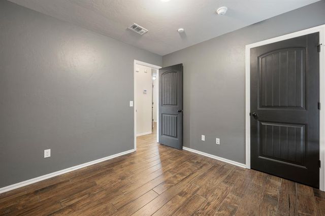 401 Tecumseh Meadows Court, Norman, OK 73069