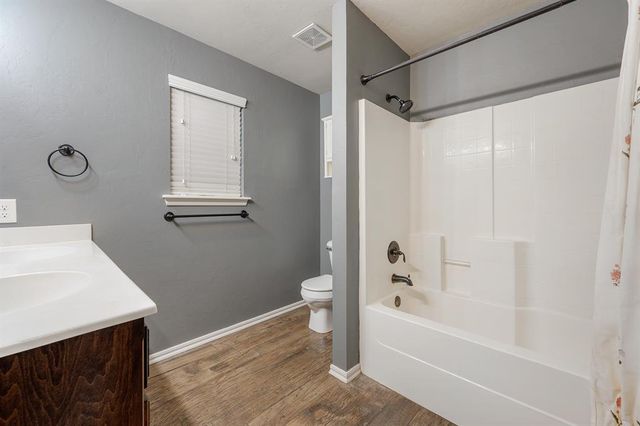 401 Tecumseh Meadows Court, Norman, OK 73069