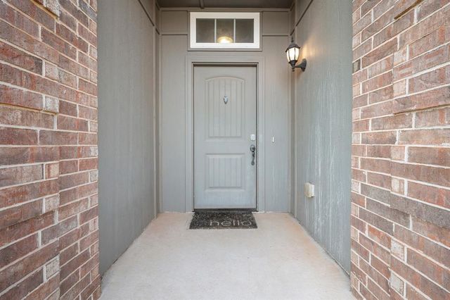 401 Tecumseh Meadows Court, Norman, OK 73069