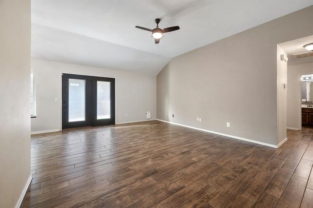 401 Tecumseh Meadows Court, Norman, OK 73069