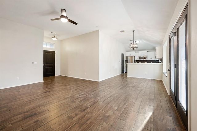 401 Tecumseh Meadows Court, Norman, OK 73069