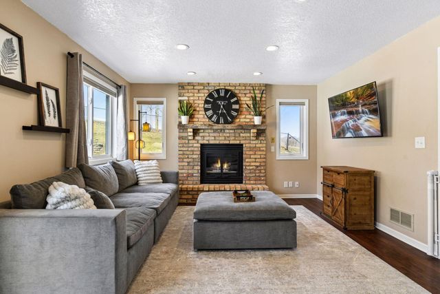 3175 Aspen Avenue, Maple Plain, MN 55359