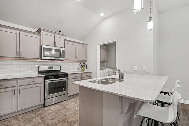 2353 NW 191st Court, Edmond, OK 73012