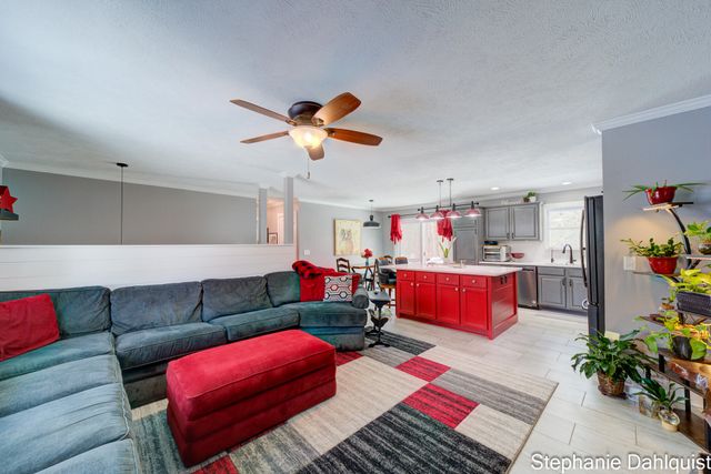 3711 Automobile Road, Muskegon, MI 49445