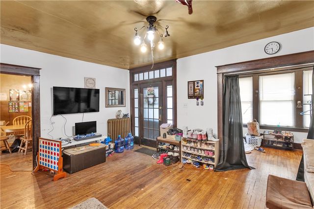 123 Cemetery Ln, Ross Twp, PA 15237