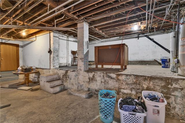 123 Cemetery Ln, Ross Twp, PA 15237