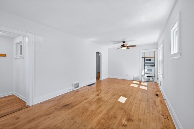 3713 42nd Avenue S, Minneapolis, MN 55406