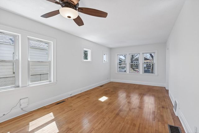 3713 42nd Avenue S, Minneapolis, MN 55406