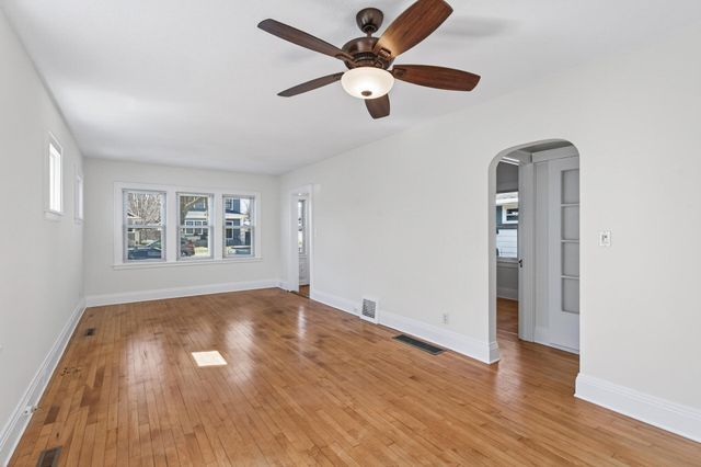 3713 42nd Avenue S, Minneapolis, MN 55406