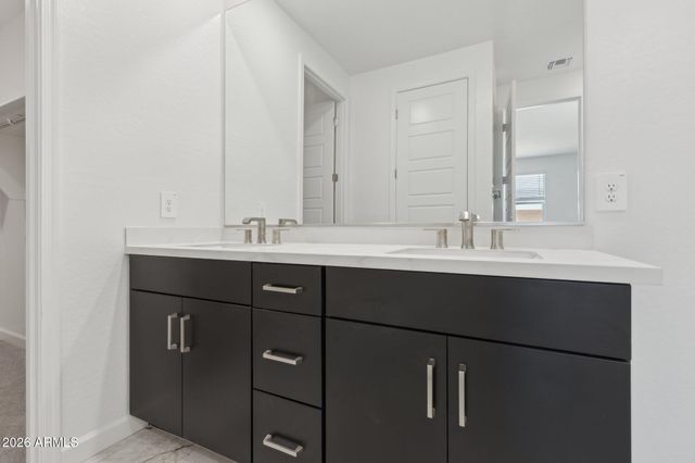 2453 E VILLA LINDA Drive, Phoenix, AZ 85024