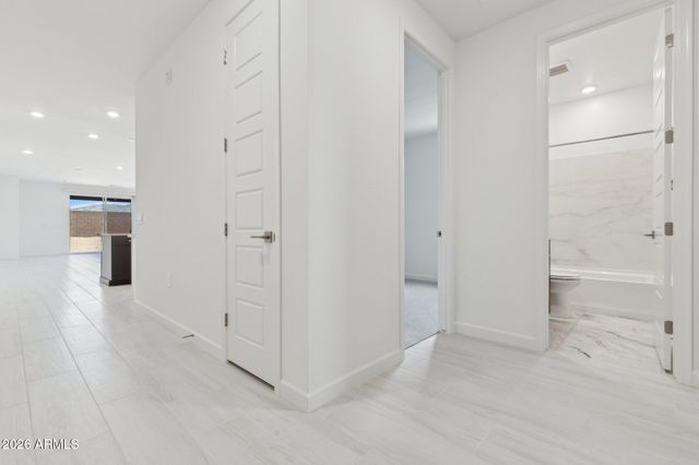 2453 E VILLA LINDA Drive, Phoenix, AZ 85024