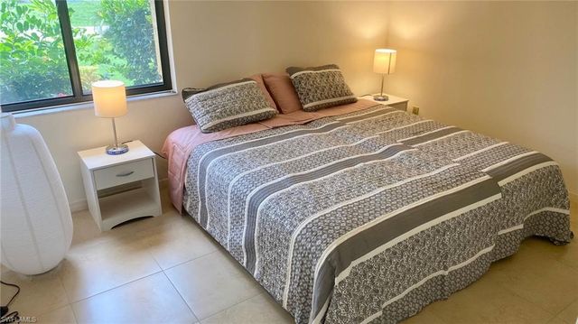 3402 SE 11th AVE, Cape Coral, FL 33904