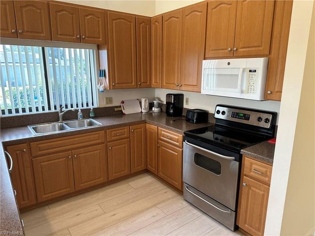 3402 SE 11th AVE, Cape Coral, FL 33904