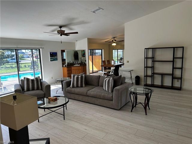 3402 SE 11th AVE, Cape Coral, FL 33904