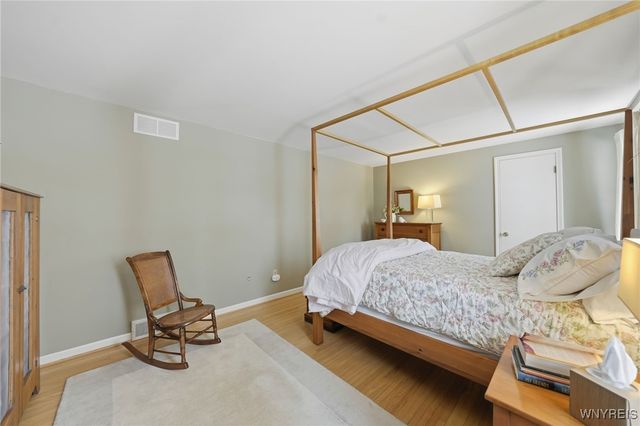 146 Bridle Path, Amherst, NY 14221