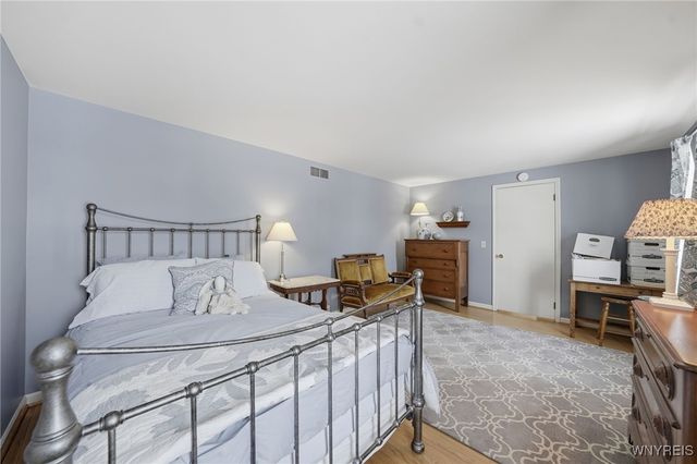 146 Bridle Path, Amherst, NY 14221