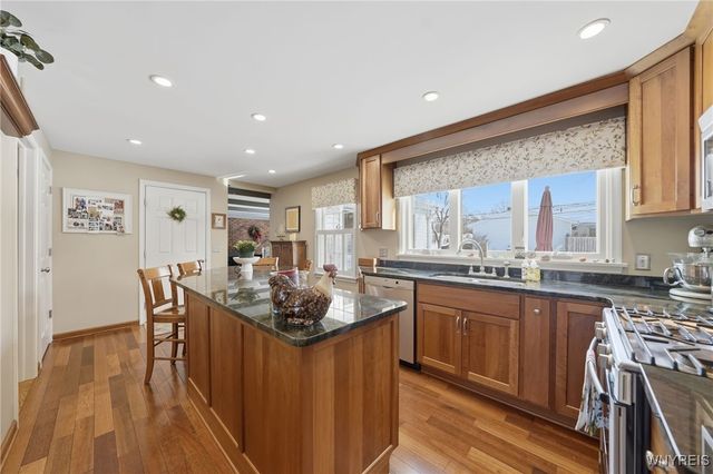 146 Bridle Path, Amherst, NY 14221