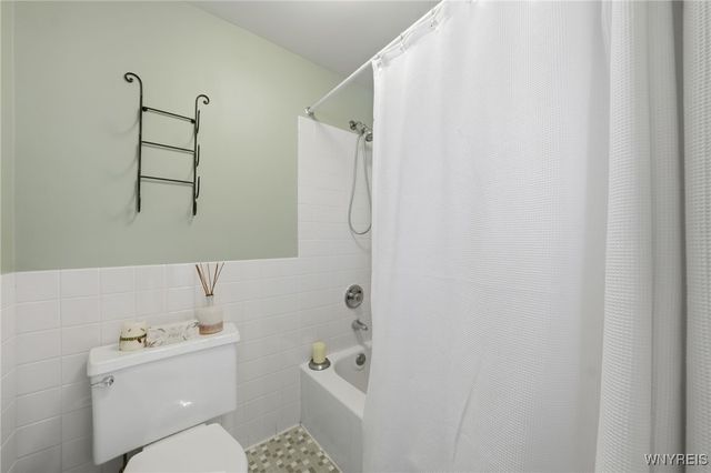 146 Bridle Path, Amherst, NY 14221