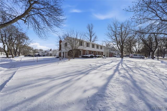 146 Bridle Path, Amherst, NY 14221