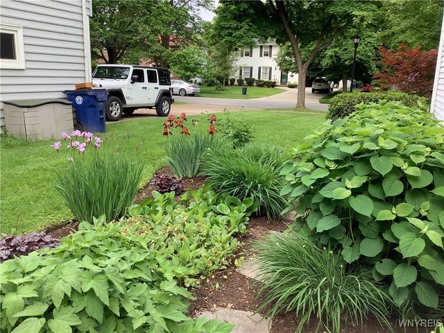 146 Bridle Path, Amherst, NY 14221