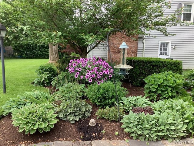 146 Bridle Path, Amherst, NY 14221