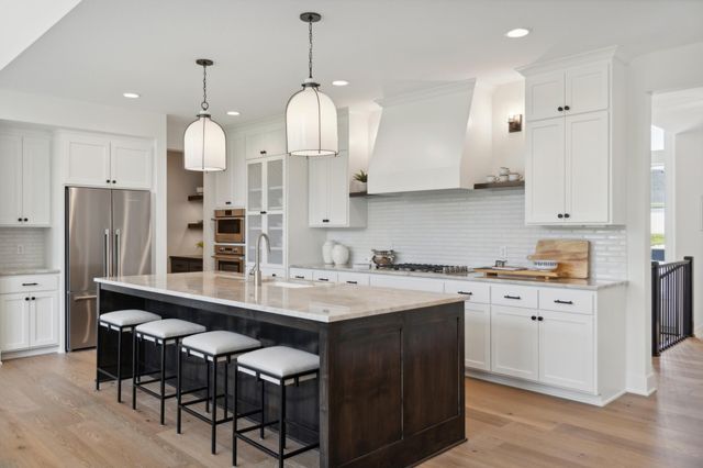 730 Ensconced Way, Chaska, MN 55318