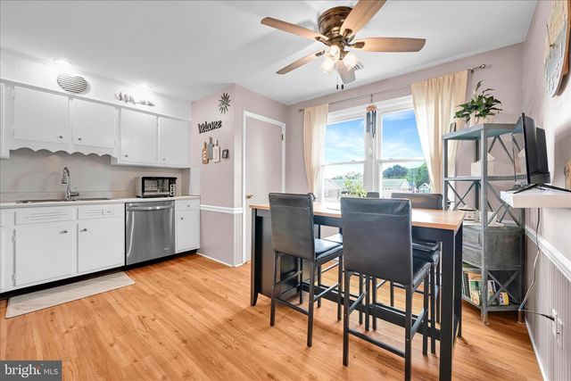 623 W PINE ST, Palmyra, PA 17078