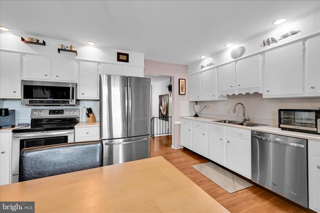 623 W PINE ST, Palmyra, PA 17078