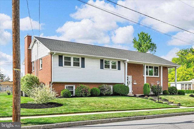 623 W PINE ST, Palmyra, PA 17078
