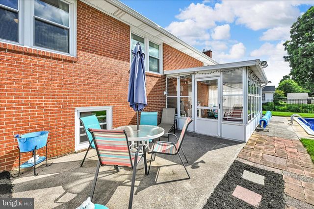 623 W PINE ST, Palmyra, PA 17078