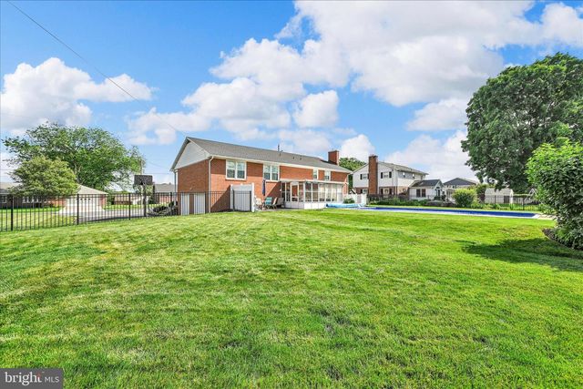 623 W PINE ST, Palmyra, PA 17078