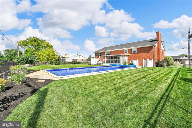 623 W PINE ST, Palmyra, PA 17078