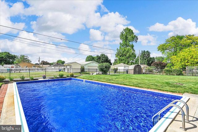 623 W PINE ST, Palmyra, PA 17078