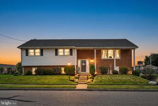 623 W PINE ST, Palmyra, PA 17078