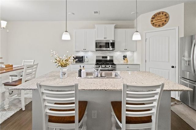 6755 Scarlet Oak Way, Flowery Branch, GA 30542