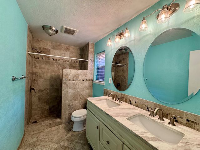 3104 Sugar Street, Bedford, TX 76021