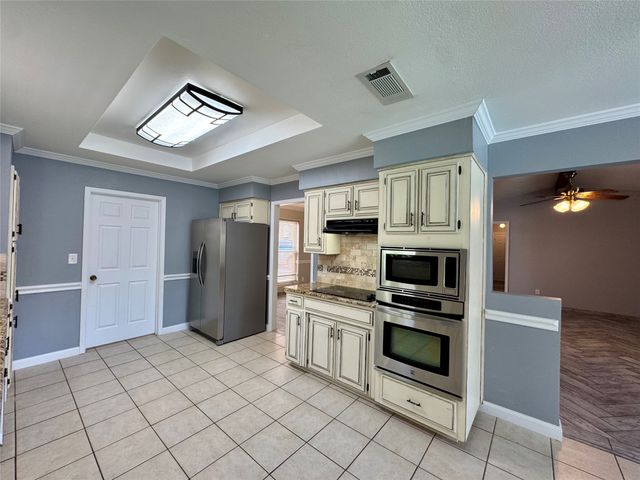 3104 Sugar Street, Bedford, TX 76021