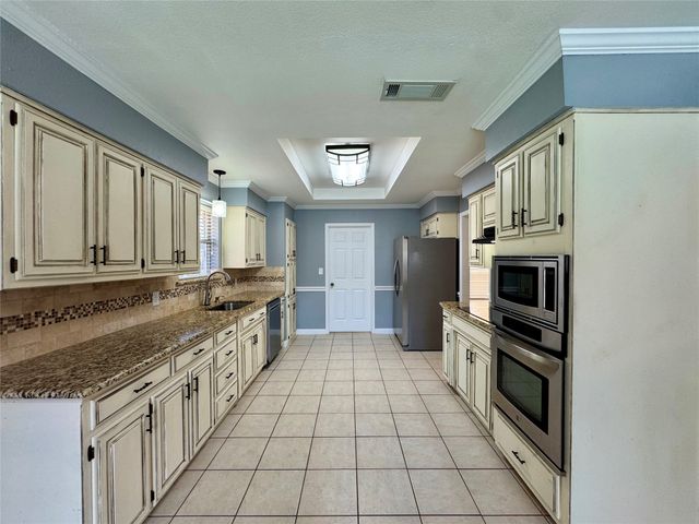 3104 Sugar Street, Bedford, TX 76021